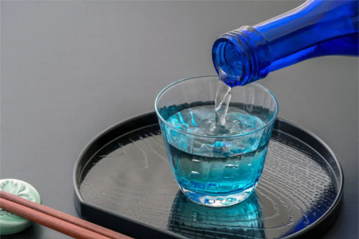 袋吊りで醸した日本酒はなぜ酔いにくい？アルコールと水の水素結合から紐解く伝統製法の秘密